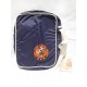 Preciosa cartera safta vintage años 70 en azul con el oso Yogi, Cindy y Bubu. Nueva.