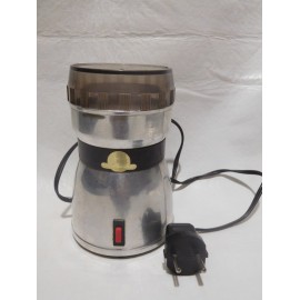 Antiguo molinillo de  café Taurus.  Funciona.  Acero inoxidable.