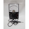 Antiguo multitester polimetro voltimetro . Años 50 en baquelita.  Fabricado en Japón sanwa u50-dn