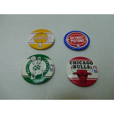 Cuatro chapas de equipos NBA. Años 80.
