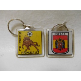 Antiguo llavero mundial de futbol España 82 con bandera imperial