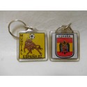 Antiguo llavero mundial de futbol España 82 con bandera imperial