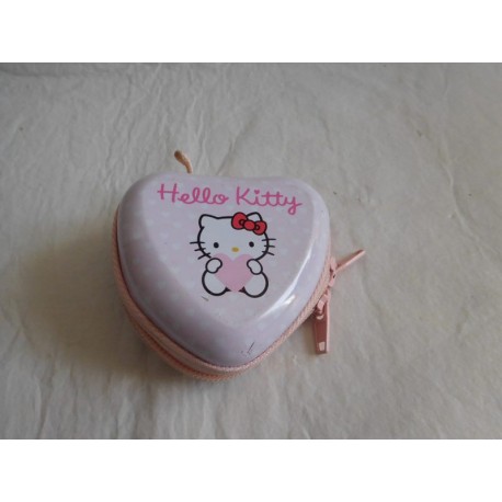 Monedero de Hello Kitie en metal con cremallera.