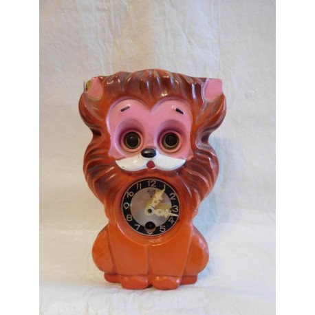 Antiguo Reloj Japones Mi Ken de león. Años 60-70.