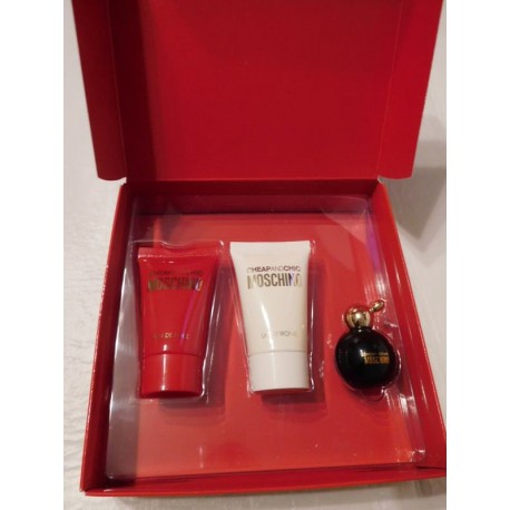 Miniaturas de Cheap and Chic de Mochino en caja.