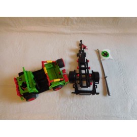 Jeep o buguis de color verde + remolque para motos Playmobil