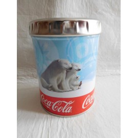 Lata de osos con tapa publicidad Coca Cola. La tapa imita una chapa con las letras de Coca Cola.