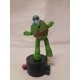 Magnifica figura Tortugas Ninja móvil. Con pulsador. Gira y pega una patada.