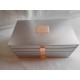 Caja muestrario con diferentes telas en diferentes materiales de diseñador Jean Paul Gaultier. Discovery Kit.