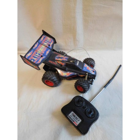 Coche radio control Exterminator Nikko. Para piezas o para arreglar.