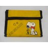 Bonita cartera años 80 de Snoopy en tela y con cierre en belcro.