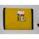 Bonita cartera años 80 de Snoopy en tela y con cierre en belcro.