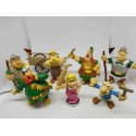 Lote de siete figuras de pvc de Plastoy de la serie Asterix y un carro. Algunos muy difíciles.