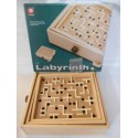 Laberinto realizado en madera de alta calidad. Pintoy.