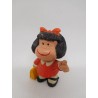 Figura de goma pvc Mafalda con cartera, consejo escolar. Quino. Comic Spain.
