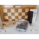 Magnifico juego tallado en madera de Ajedrez, Damas y Backgammon. Nuevo.