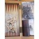 Magnifico juego tallado en madera de Ajedrez, Damas y Backgammon. Nuevo.