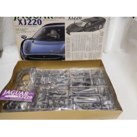 Maqueta de Jaguar XJ220. Tamiya.  En caja. Sin abrir.