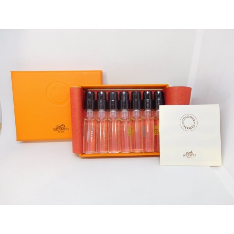 Lote de viales Hermes Parfums. 7 x 2 ml. Collection Colognes Hermes. Con libro explicativo.