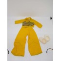 Conjunto de Nancy Deportivo en amarillo con zapatillas. Ref 50. Caja 1.