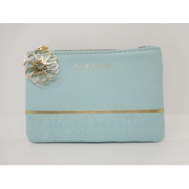 Pequeño monedero de mano de Elie Saab en color azul cielo. Nuevo.