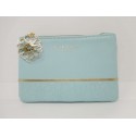 Pequeño monedero de mano de Elie Saab en color azul cielo. Nuevo.