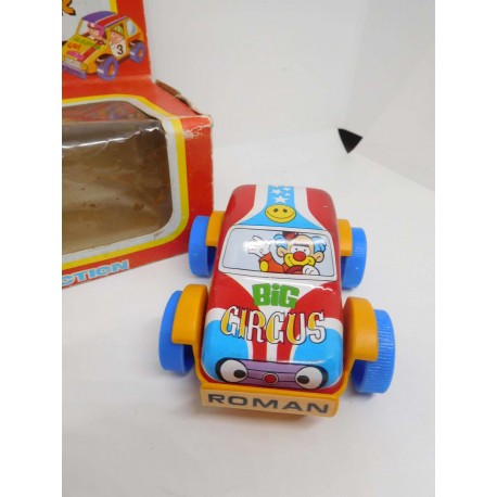Coche hojalata y plástico baby car. Roman