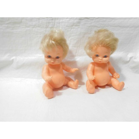Dos muñecas bebe Cositas. Marca BB. Similar Barriguitas.