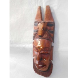 Talla mascará africana de madera con incrustaciones en hueso y policromía