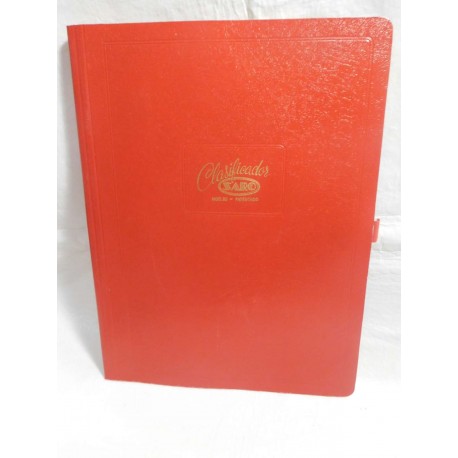 Carpeta Saro modelo 30. En color rojo bermellón. Un clásico de los 80-90.
