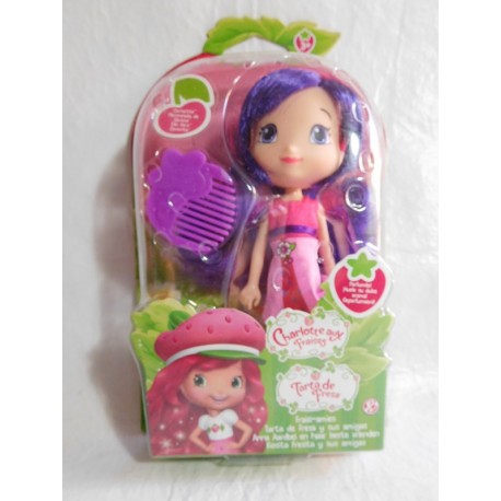 Muñeca en blister tarta de fresa. Pelo morado. Nueva. Descatalogada.