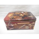 Caja lata de Colacao Cola Cao con motivos de tabaco. Años 70.