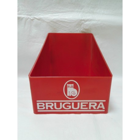 Caja expositor de Bruguera, en plastico rojo y logotipo del gato. Años 70-80. Publicidad.