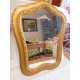Antiguo espejo con forma original todo de madera tallada y pan de oro Art Deco circa 20 30