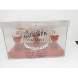 Set de perfume Classique Jean Paul Gaultier. Vapo recargable y dos recargas. Colgante.