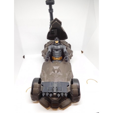 Figura de Batman y Batmobil Batmovil Mattel 2016 DC