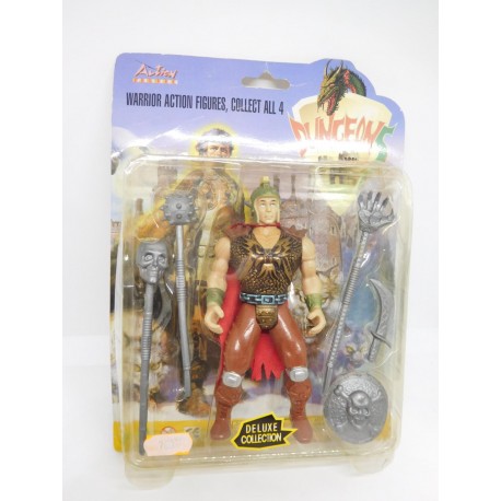 Figura tipo Masters del Universo o Dungeons and Dragons. En blister. Bootleg.