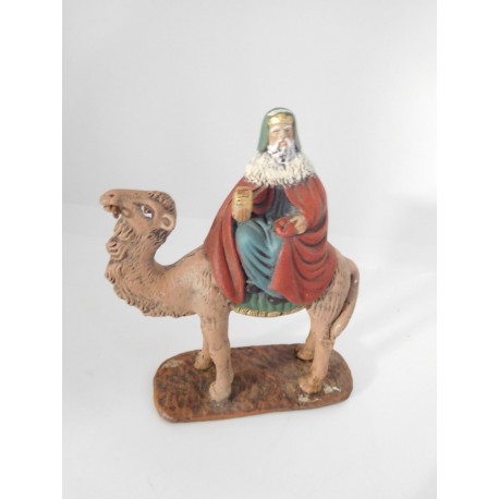 Magnífica figura Rey Mago con camello. Melchor. En barro, no resina.