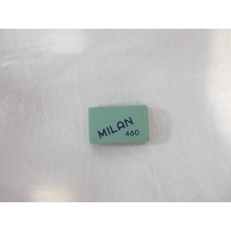 Goma de borrar pequeña años 70. Milan 460 verde. Sin usar.