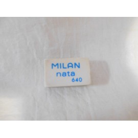 Goma de borrar pequeña años 70. Milan 460 nata. Sin usar.