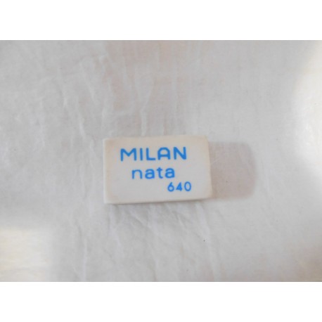 Goma de borrar pequeña años 70. Milan 460 nata. Sin usar.