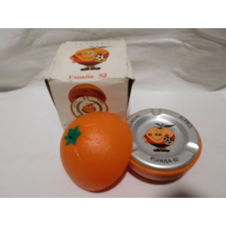 Antiguo cenicero en forma de naranja del Naranjito. Mundial España 82.