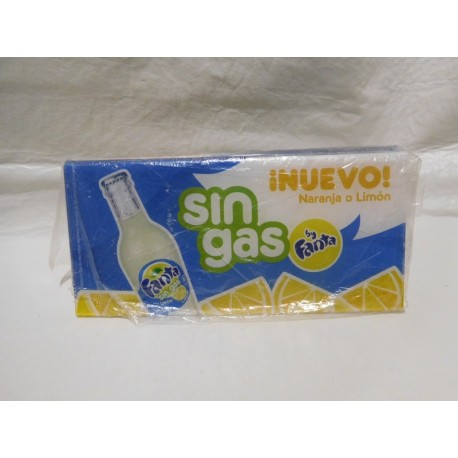 Porta carta de bar o restaurante Fanta naranja y Fanta limón sin gas.