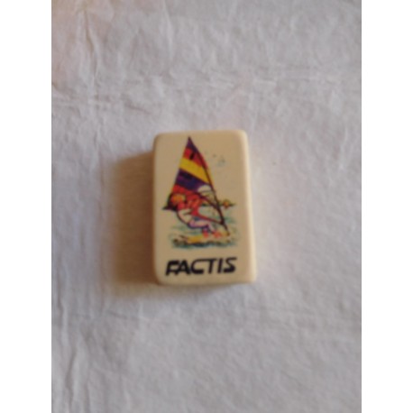 Mítica goma de borrar Factis con niño haciendo Windsurf. Años 80.