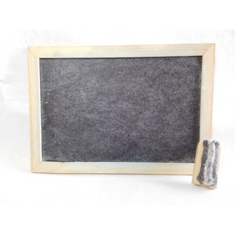 Dos pizarrines o pizarras pequeñas antiguas con su borrador . Años 50-60.