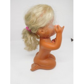 Bonita muñeca erótica años 60. Tipo Hawaina, semidesnuda, vestida solo con toalla. Hong Kong.