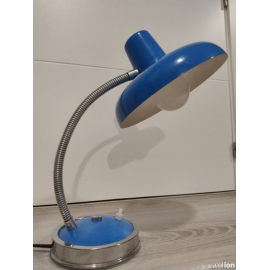 Lampara de dise&ntilde;o tipo flexo en azul gal&aacute;ctico a&ntilde;os 60