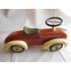 Precioso coche estilo Vintage Imaginarium con volante. Para impulsarse con los pies.