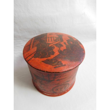 Caja lacada en papier maché japonesa para talco.  Muy antigua. Siglo XIX.